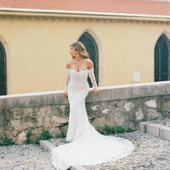 Women's White Dress - Picture 1 of 3